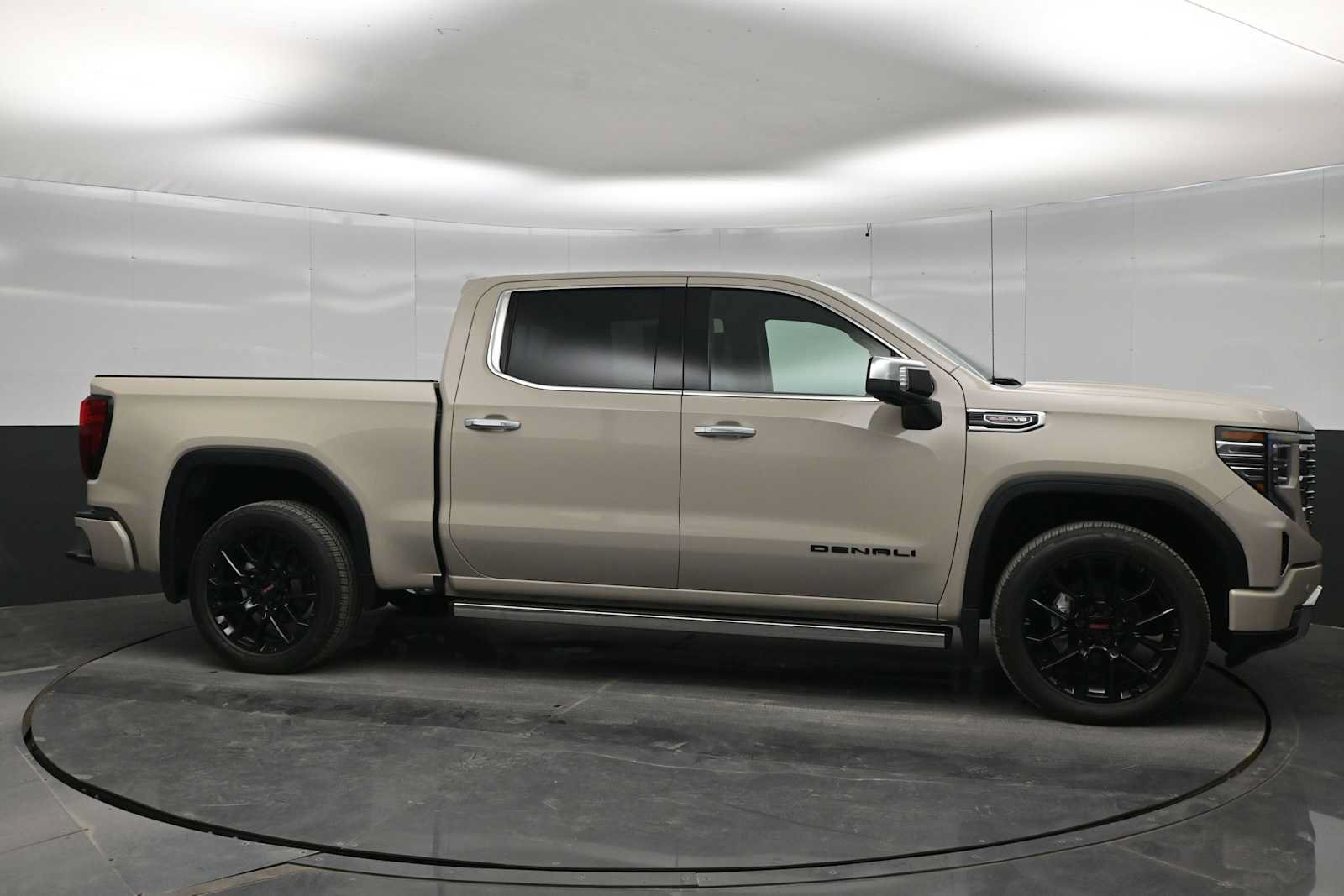 New 2026 GMC Sierra 1500 Denali AWD/4WD image 9