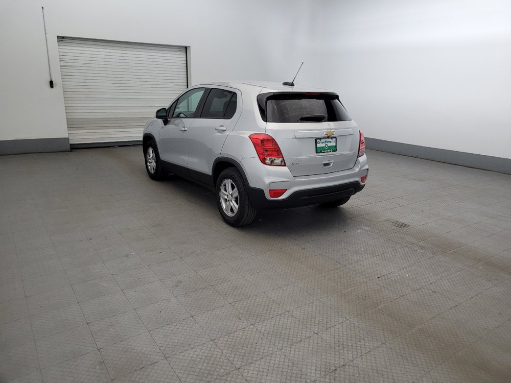 Used 2021 Chevrolet Trax LS w/ Tint and Cruise Package FWD image 5