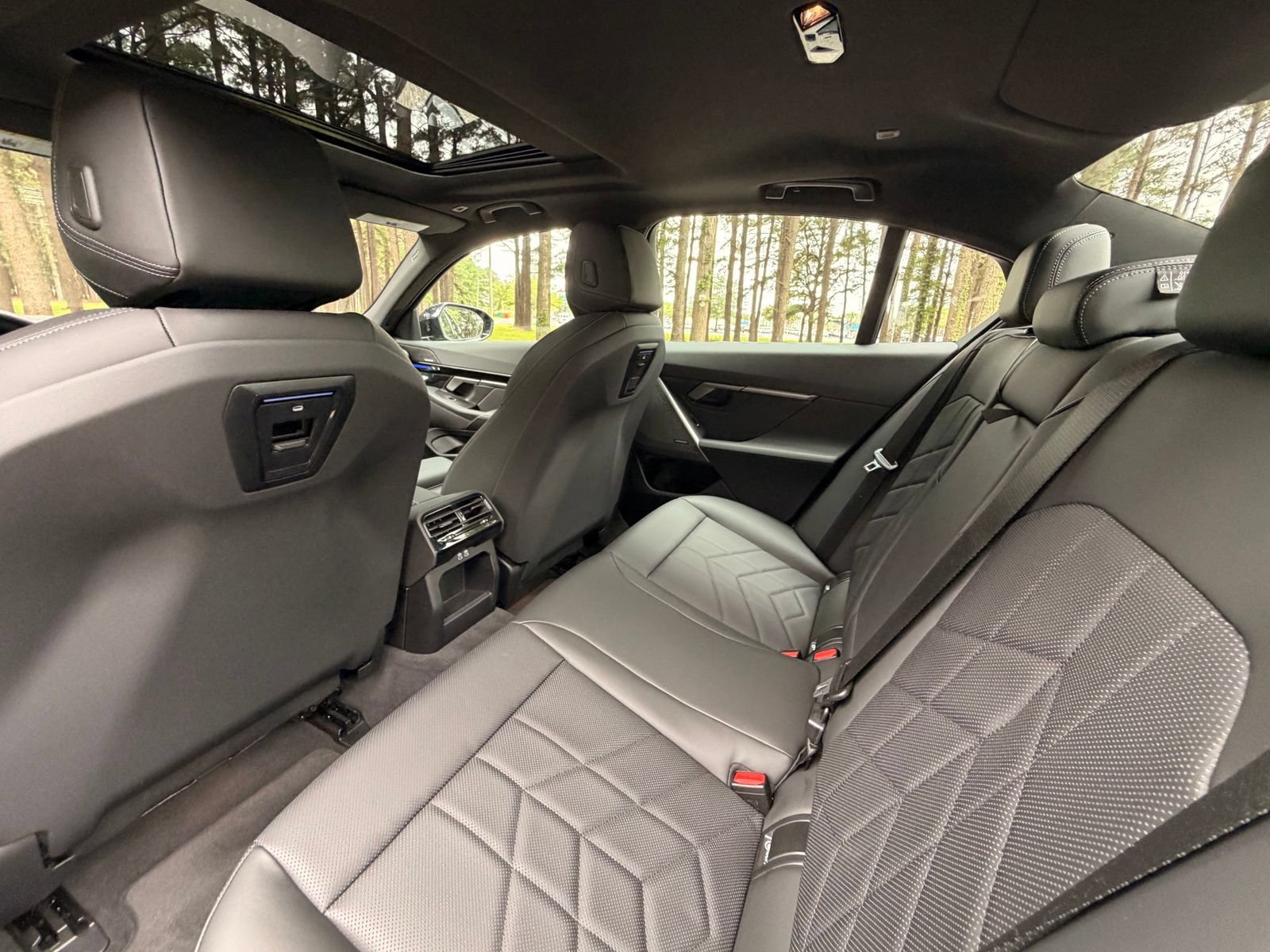 Used 2024 BMW 530i w/ M Sport Package RWD image 15