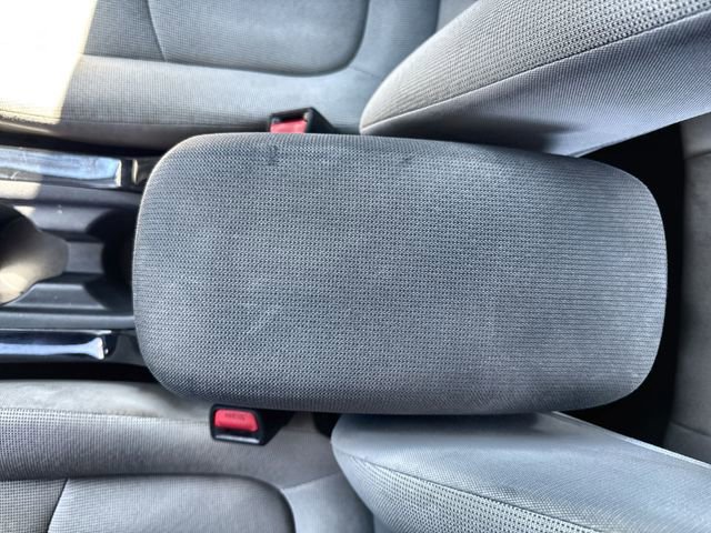 Used 2021 Toyota Corolla LE image 28