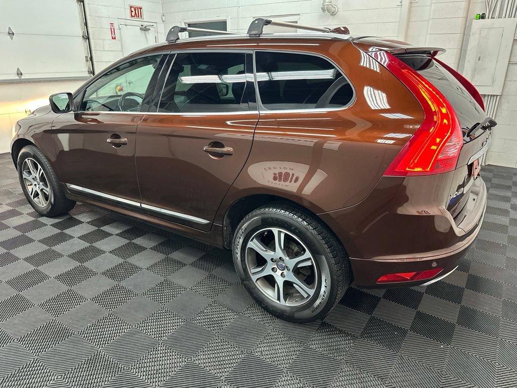 Used 2015 Volvo XC60 T6 AWD/4WD image 7