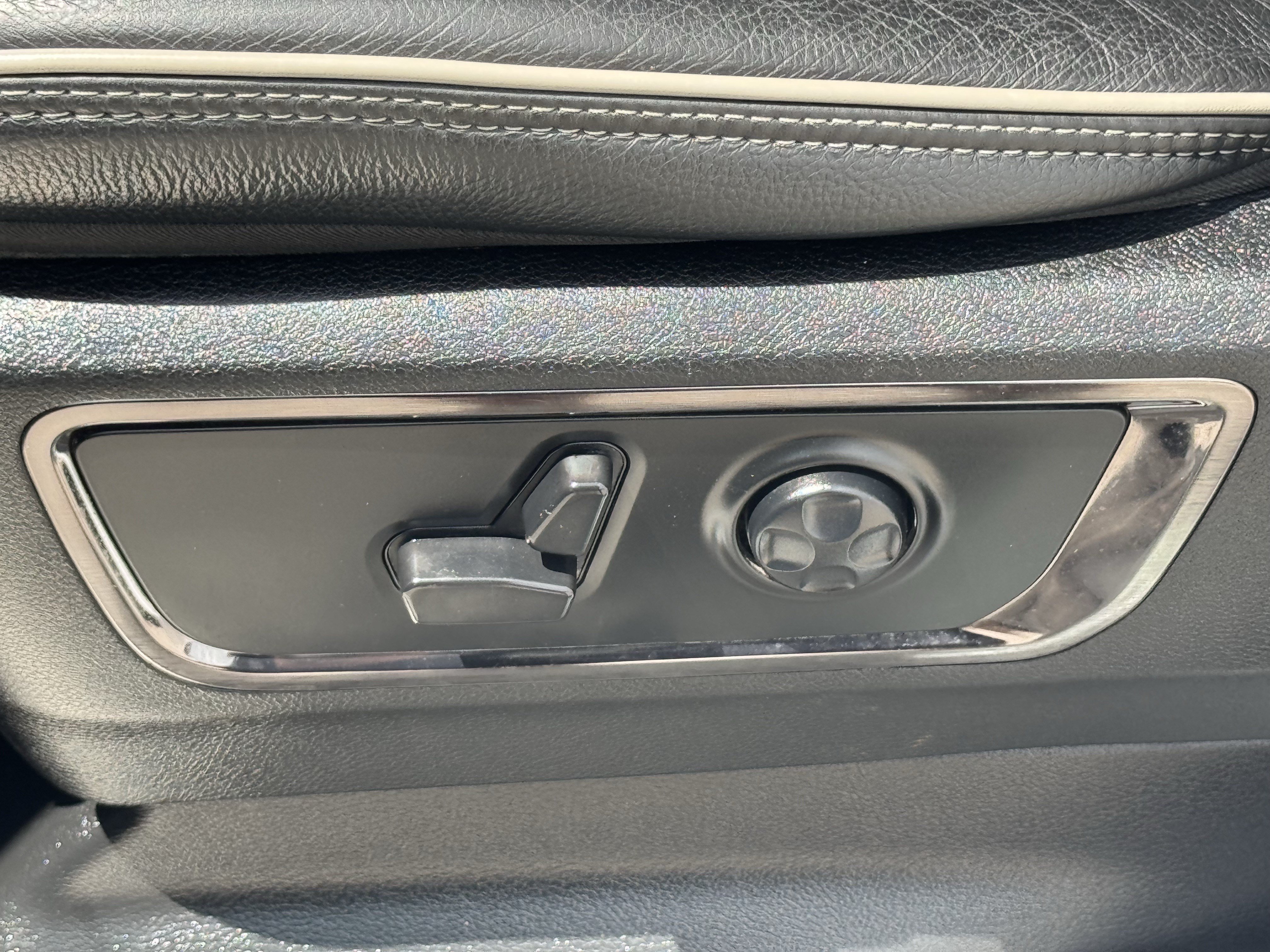 Used 2024 RAM 1500 Limited AWD/4WD image 29