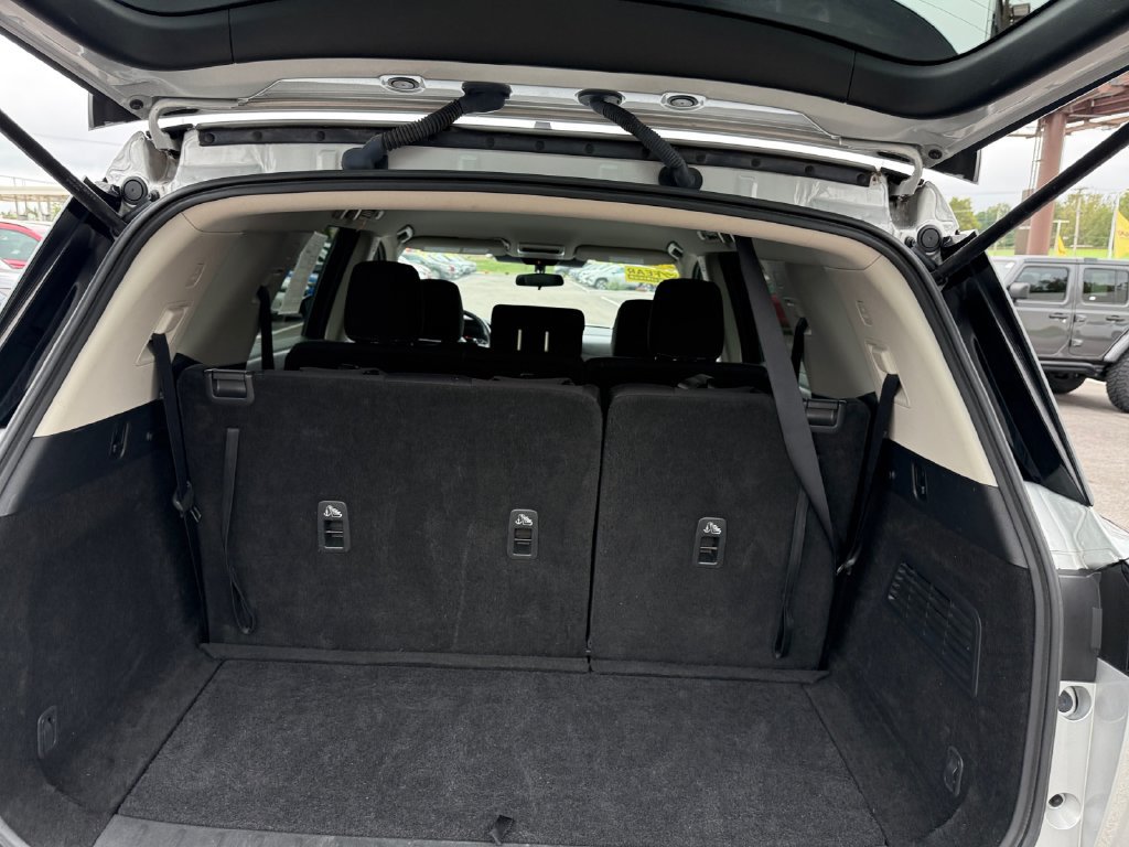 Used 2024 Nissan Pathfinder S FWD image 17