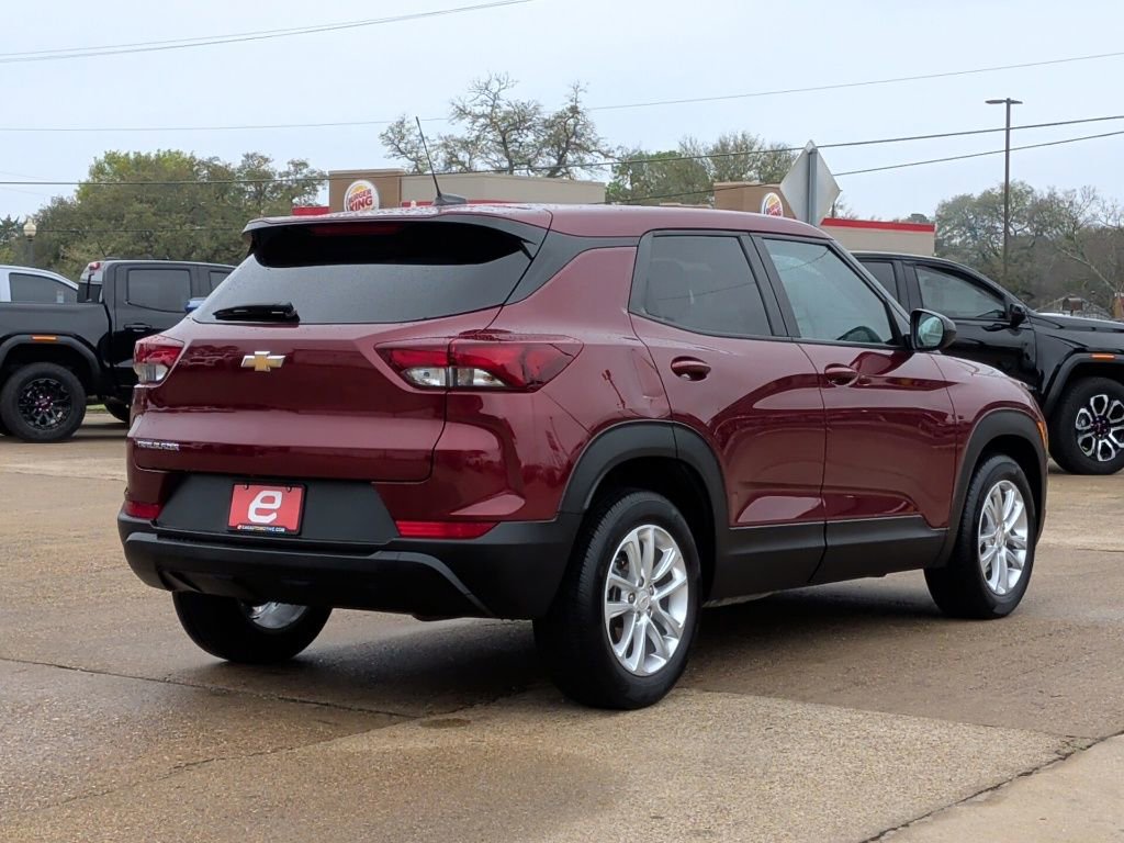 Used 2024 Chevrolet TrailBlazer LS w/ LS Convenience Package image 8