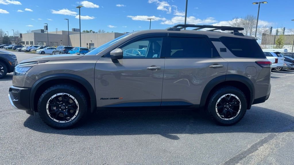 Used 2023 Nissan Pathfinder Rock Creek AWD/4WD image 4