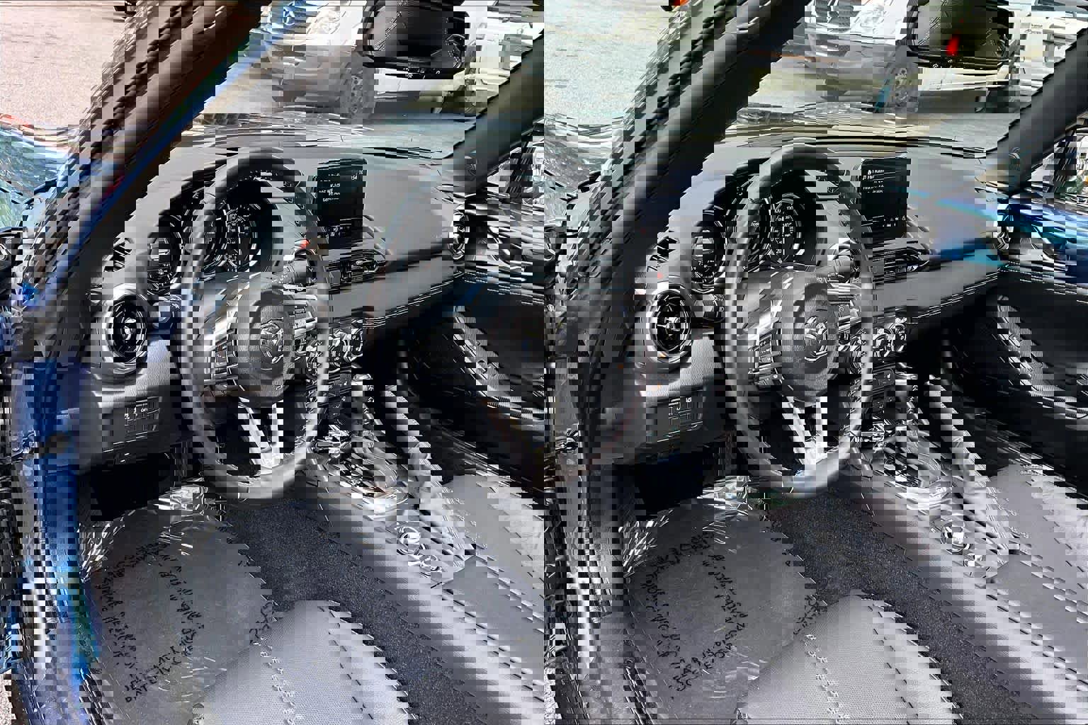 Used 2020 MAZDA MX-5 Miata RF Grand Touring RWD image 17