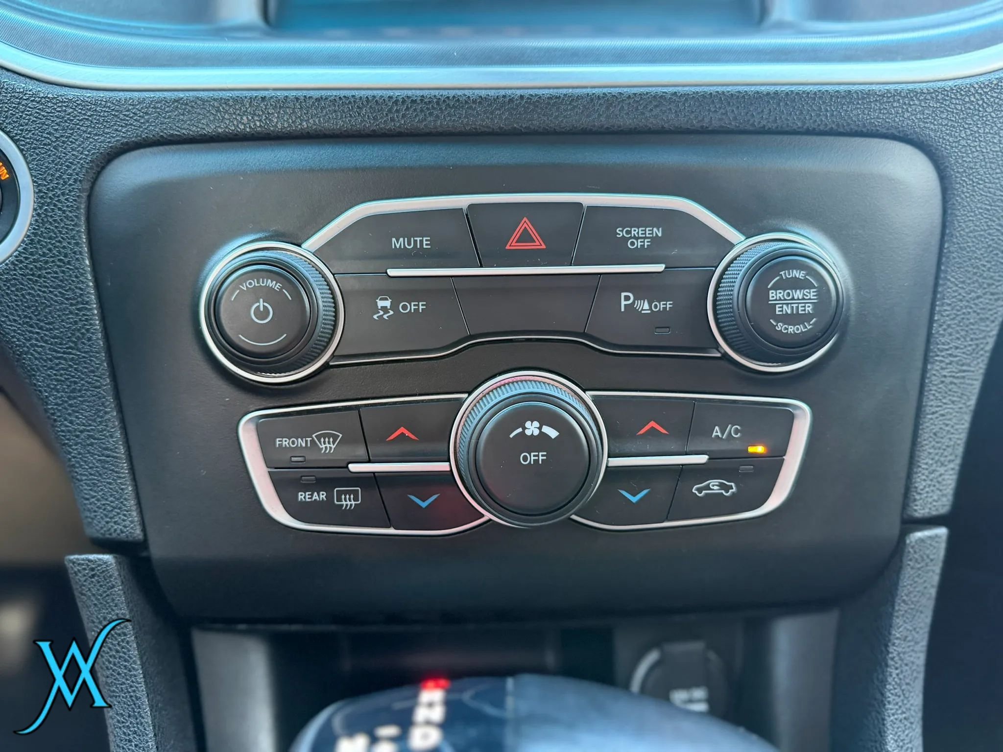 Used 2022 Dodge Charger SXT RWD image 30