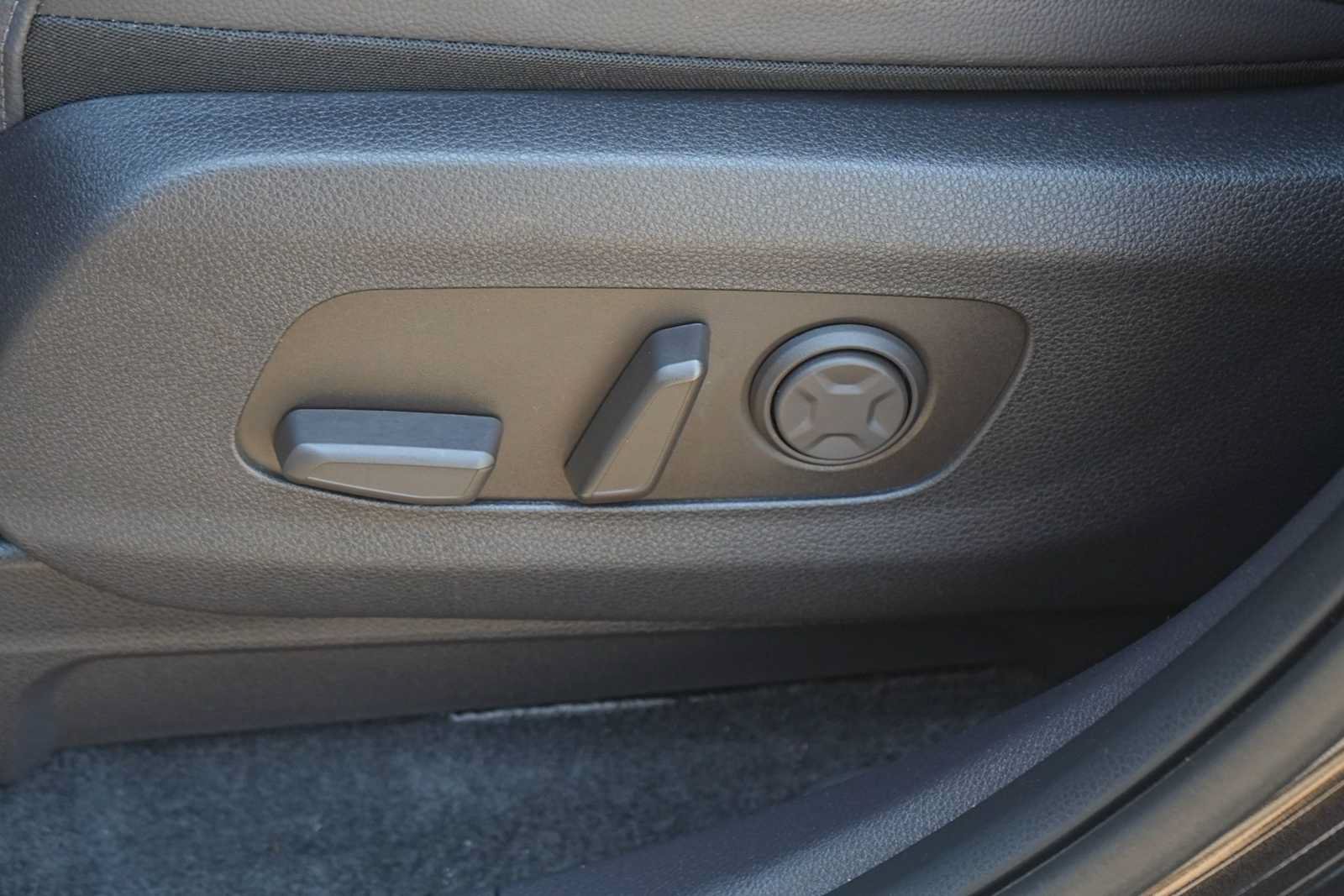 Used 2026 Kia Carnival SX Prestige FWD image 12
