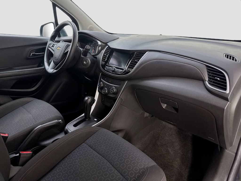 Used 2021 Chevrolet Trax LS w/ Tint and Cruise Package AWD/4WD image 32
