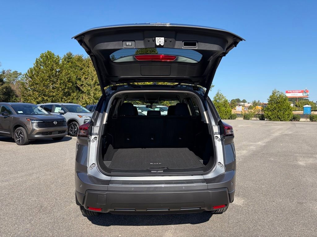 New 2026 Nissan Rogue SV image 5