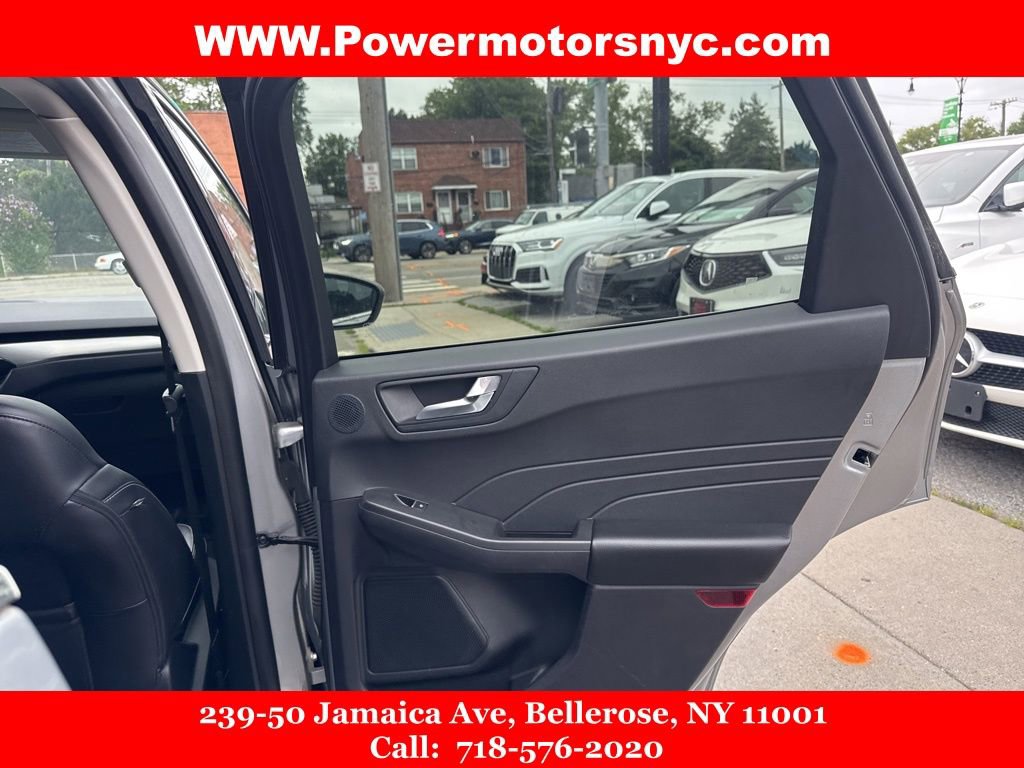 Used 2021 Ford Escape Titanium image 17