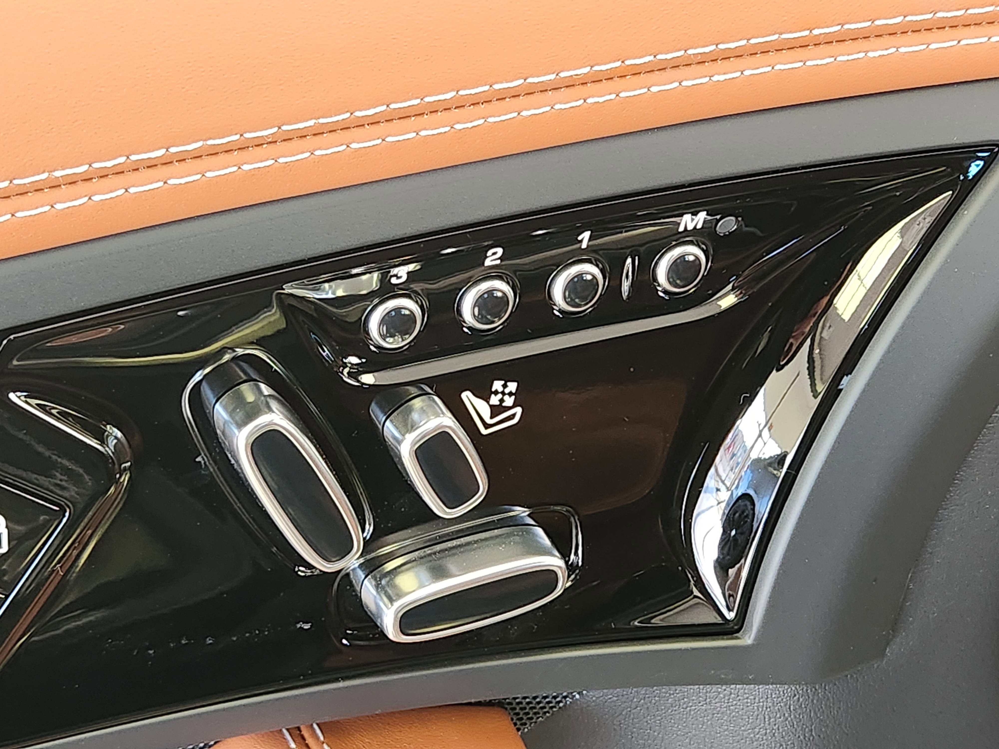 New 2024 Jaguar F-TYPE R image 16