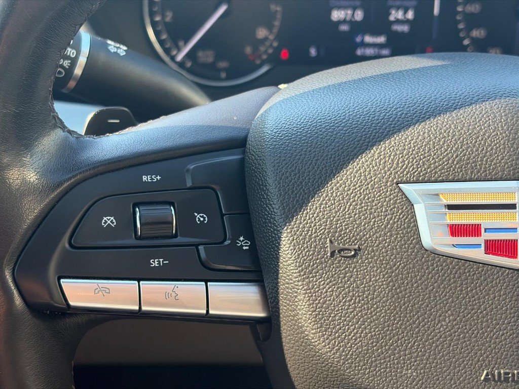 Certified 2022 Cadillac XT4 Luxury w/ Driver Awareness Package FWD image 22