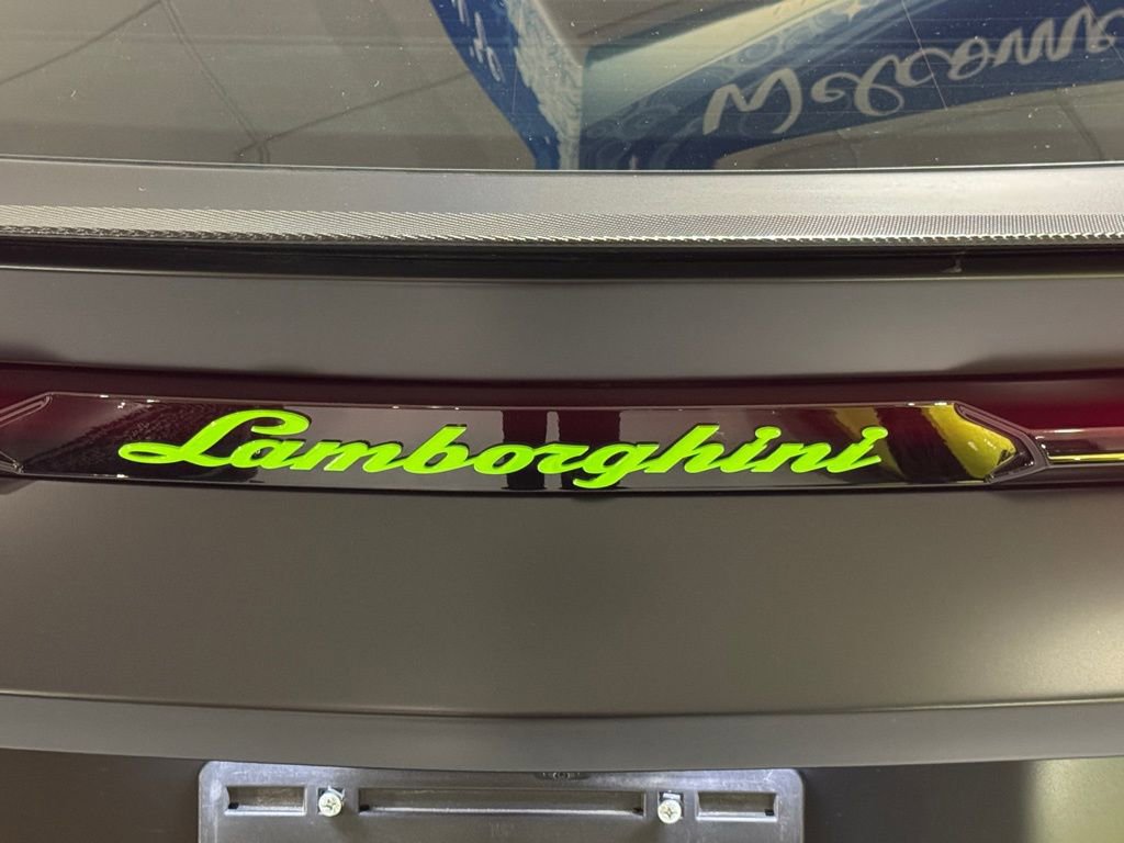 Used 2020 Lamborghini Urus image 14