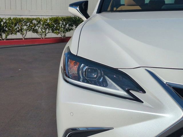 Used 2025 Lexus ES 350 w/ Premium Package image 10