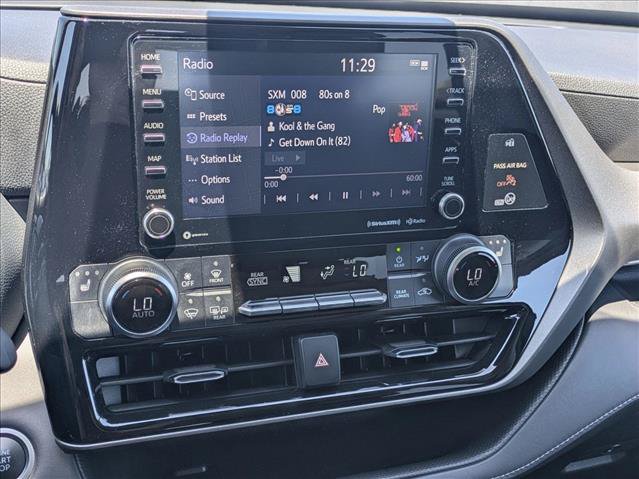 Used 2021 Toyota Highlander XLE FWD image 15
