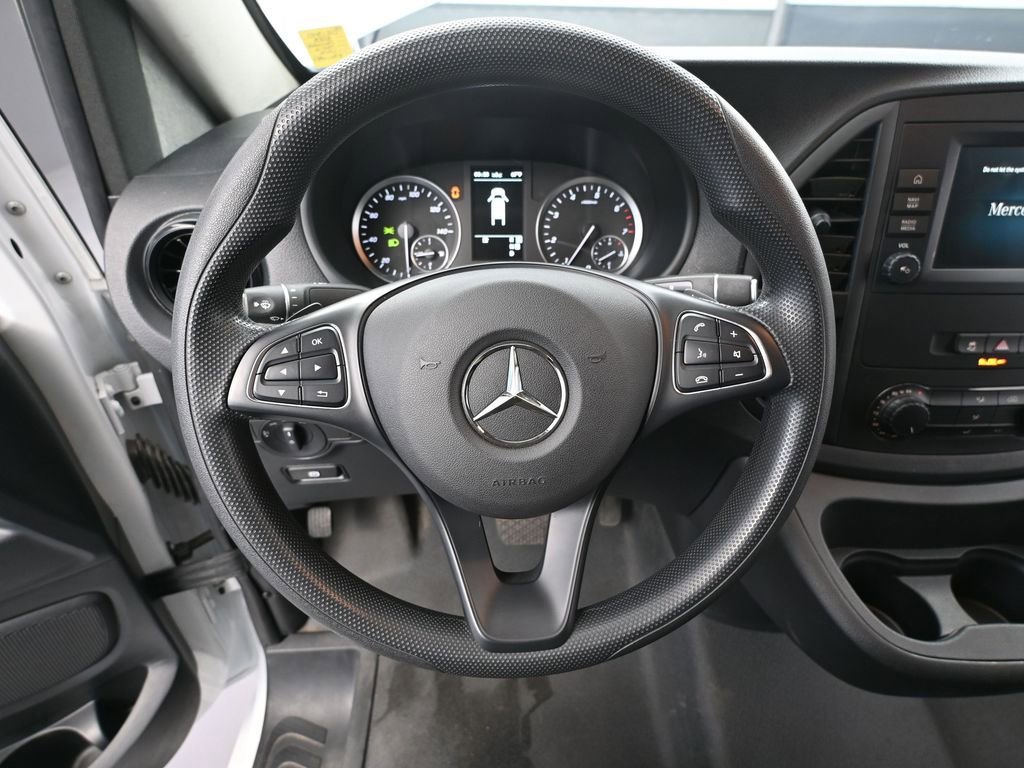 Used 2023 Mercedes-Benz Metris image 24