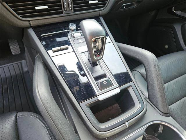 Used 2021 Porsche Cayenne image 16