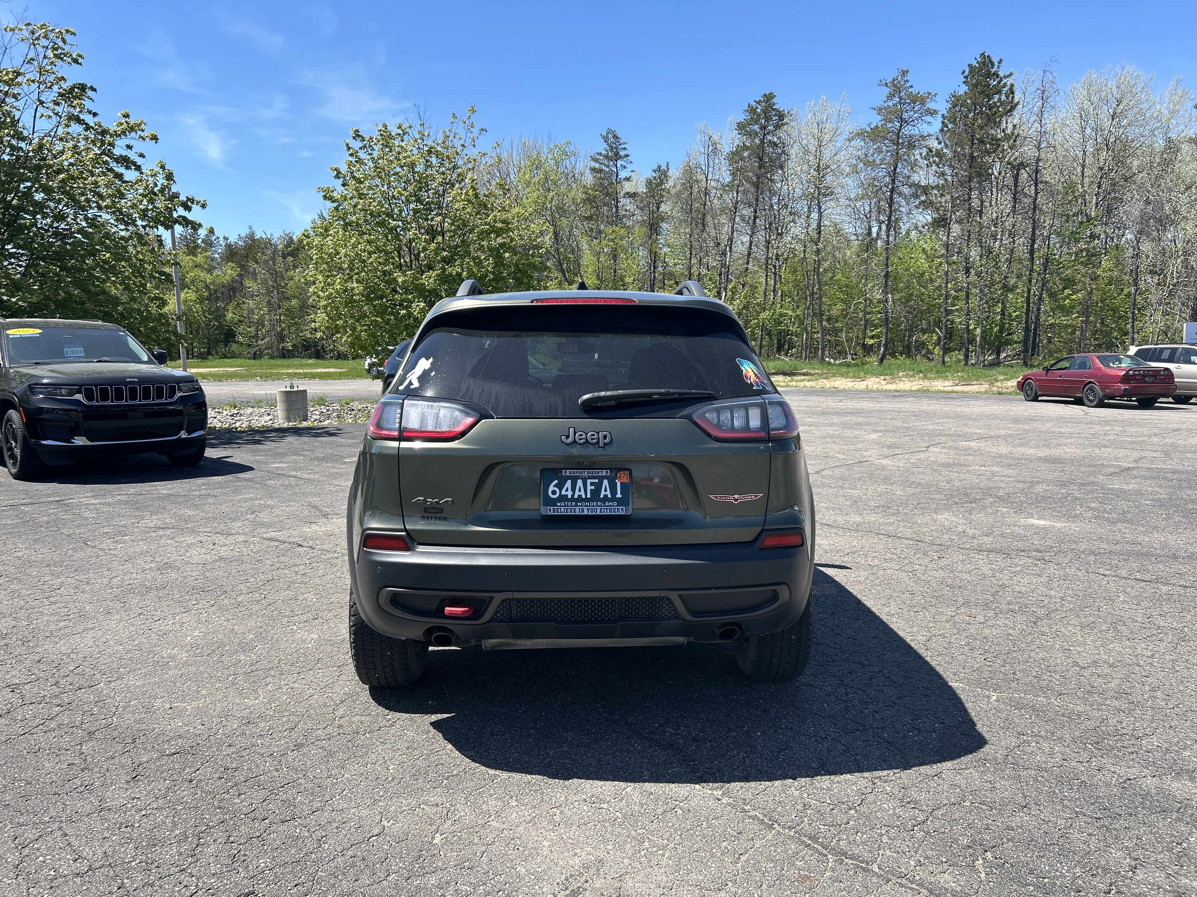 Used 2020 Jeep Cherokee Trailhawk w/ Cold Weather Group AWD/4WD image 6