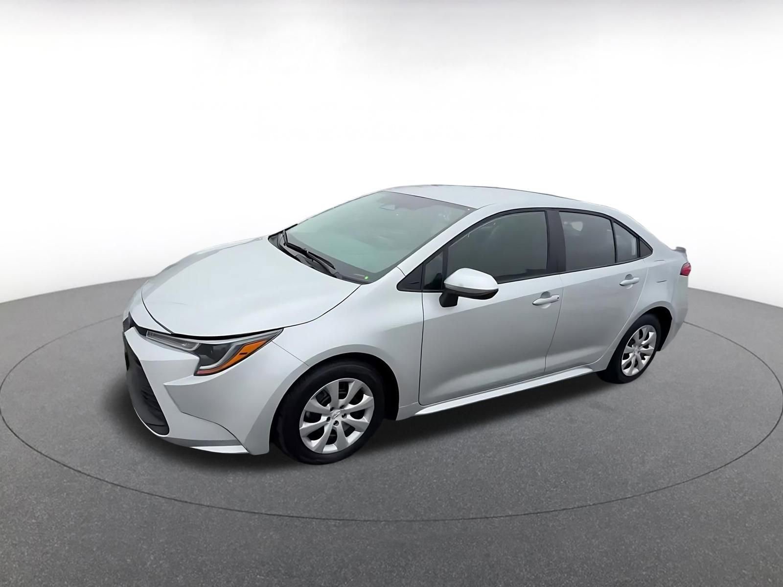 Used 2025 Toyota Corolla LE image 8