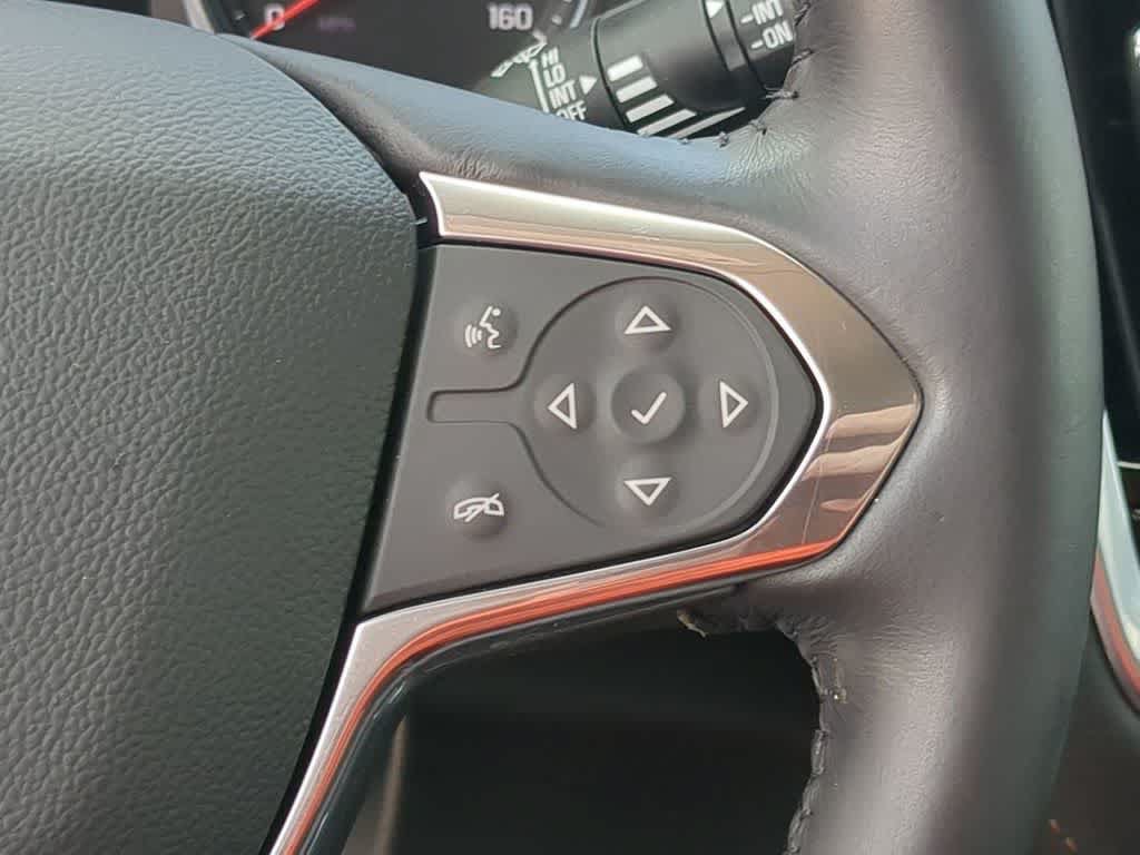 Used 2020 Chevrolet Traverse LT FWD image 23