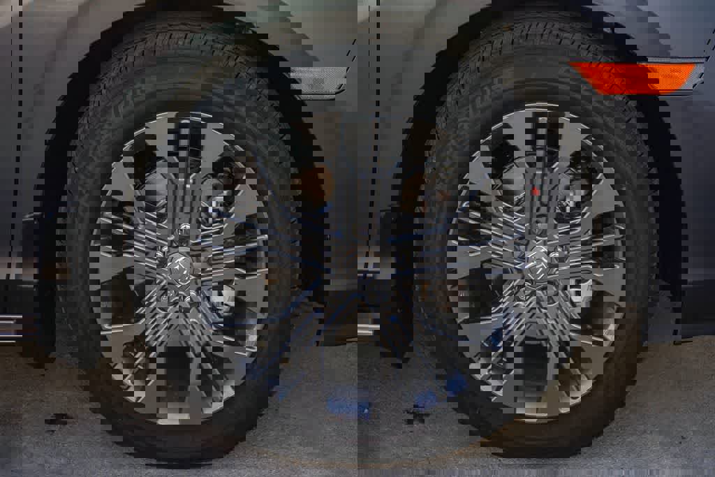 New 2026 Honda Odyssey Touring image 10