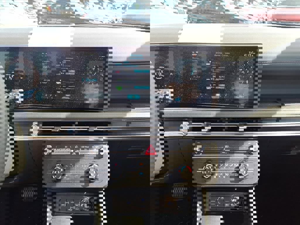 Used 2025 Hyundai Tucson SE image 9