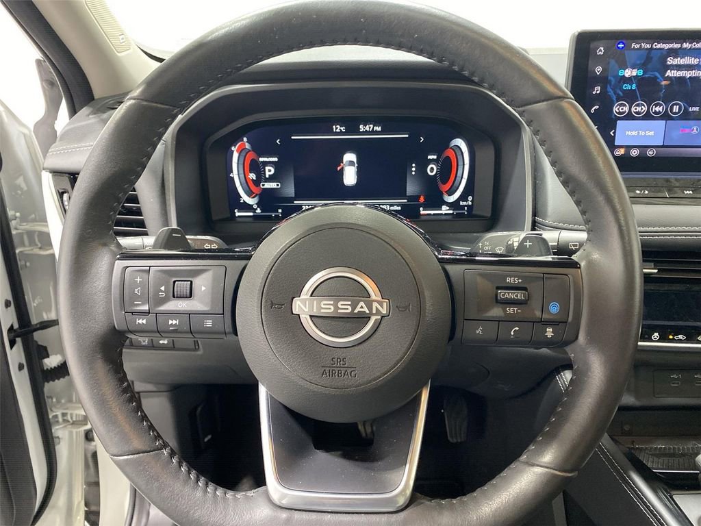 Used 2024 Nissan Rogue Platinum AWD/4WD image 11