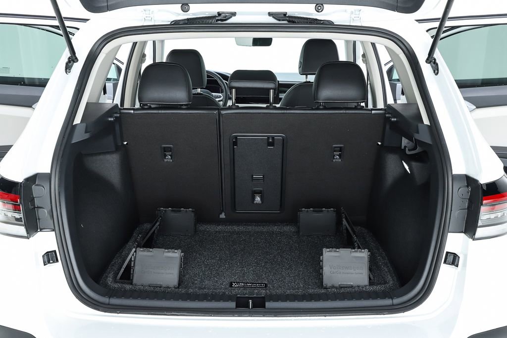 New 2026 Volkswagen Taos SEL image 67