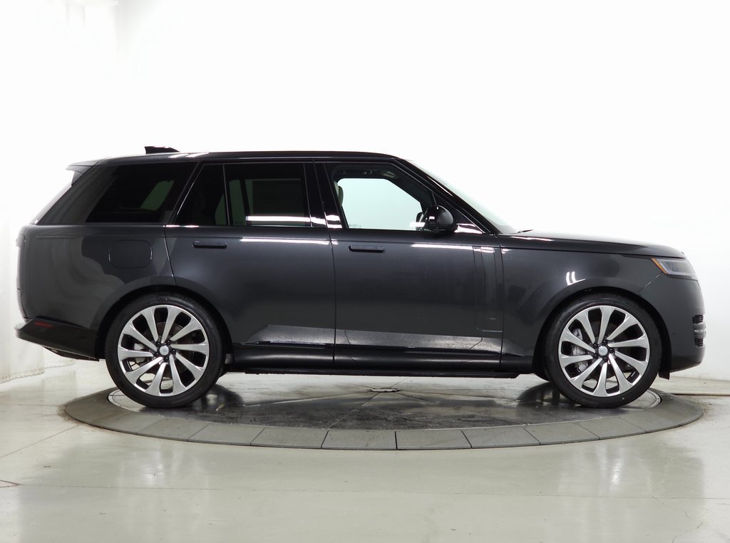 Certified 2025 Land Rover Range Rover SE AWD/4WD image 6