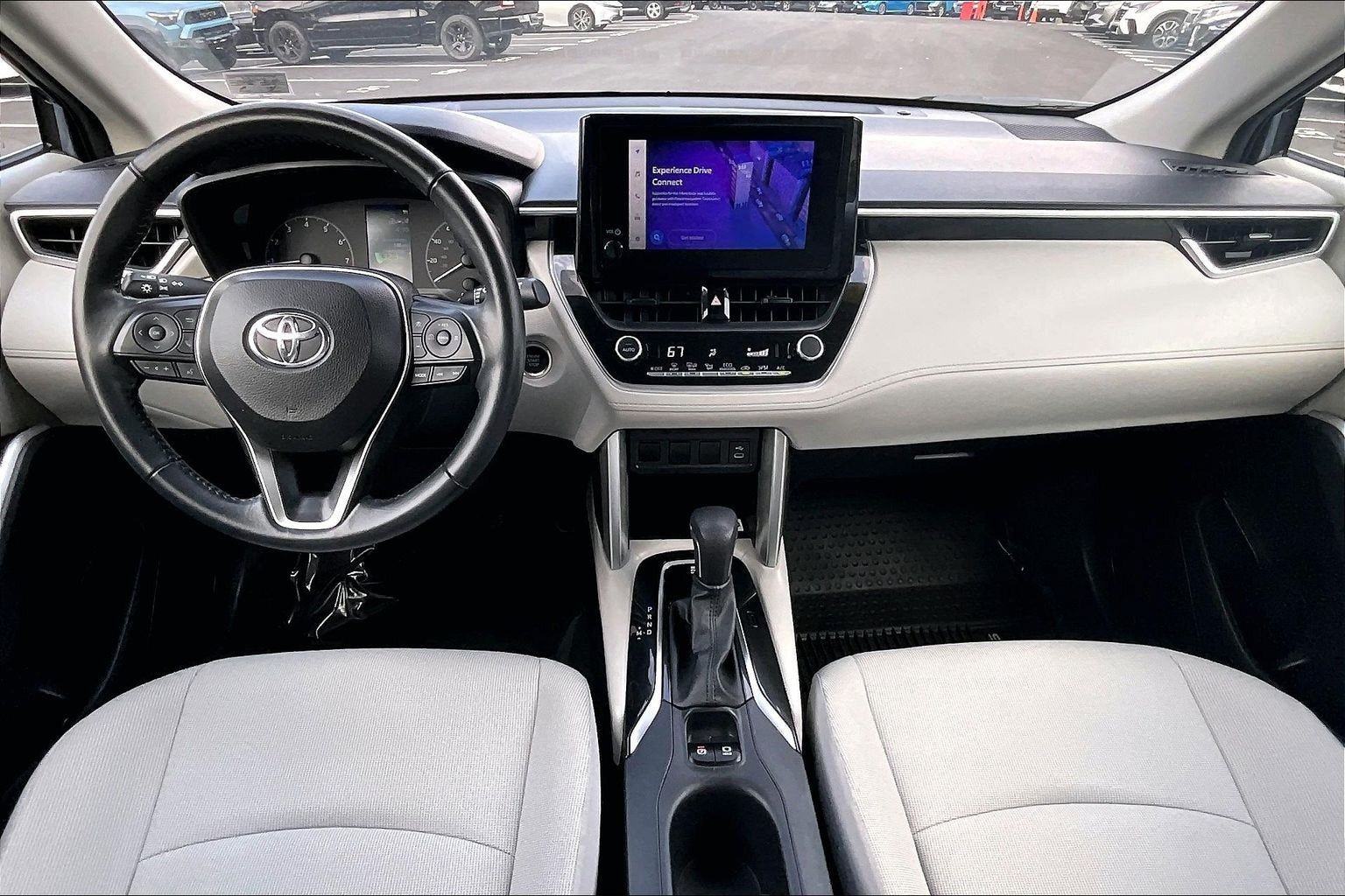 Used 2023 Toyota Corolla Cross LE AWD/4WD image 14
