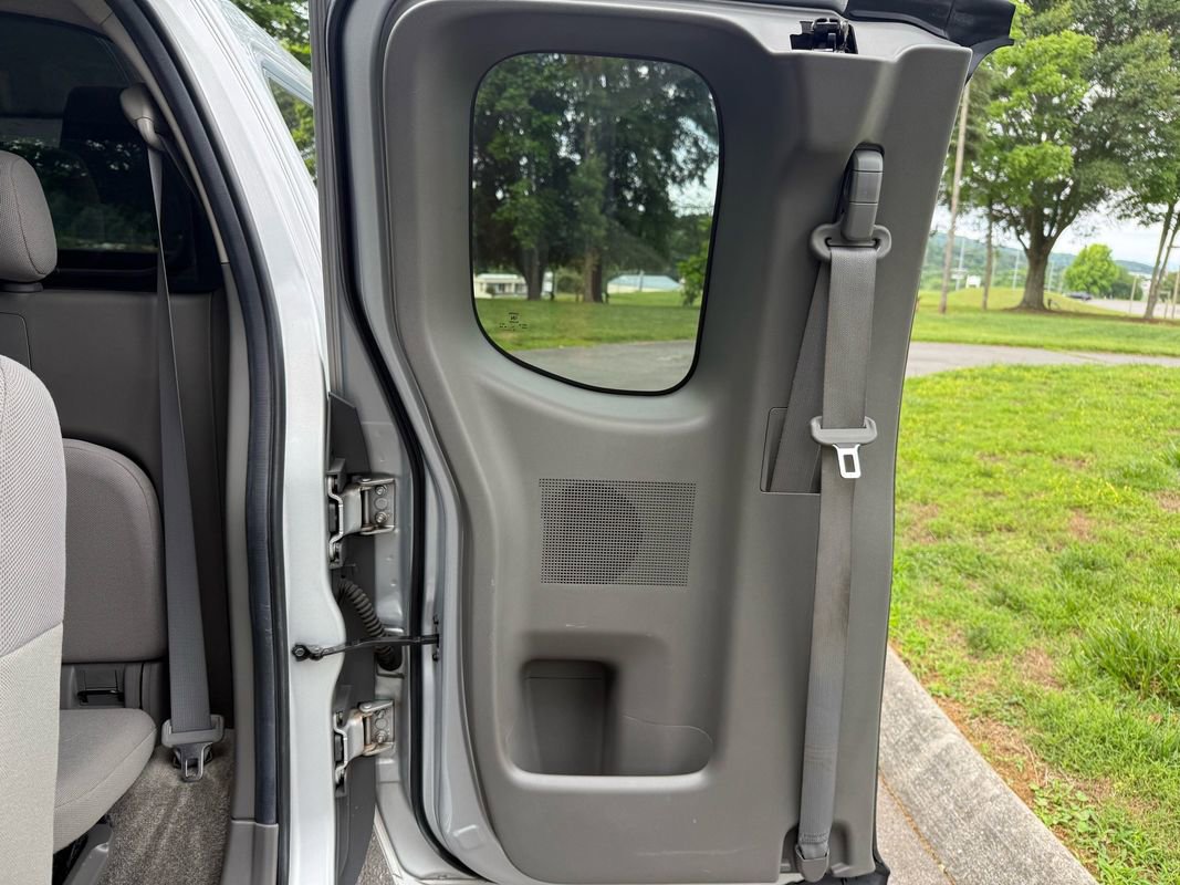 Used 2011 Nissan Frontier S w/ S Preferred Pkg RWD image 25