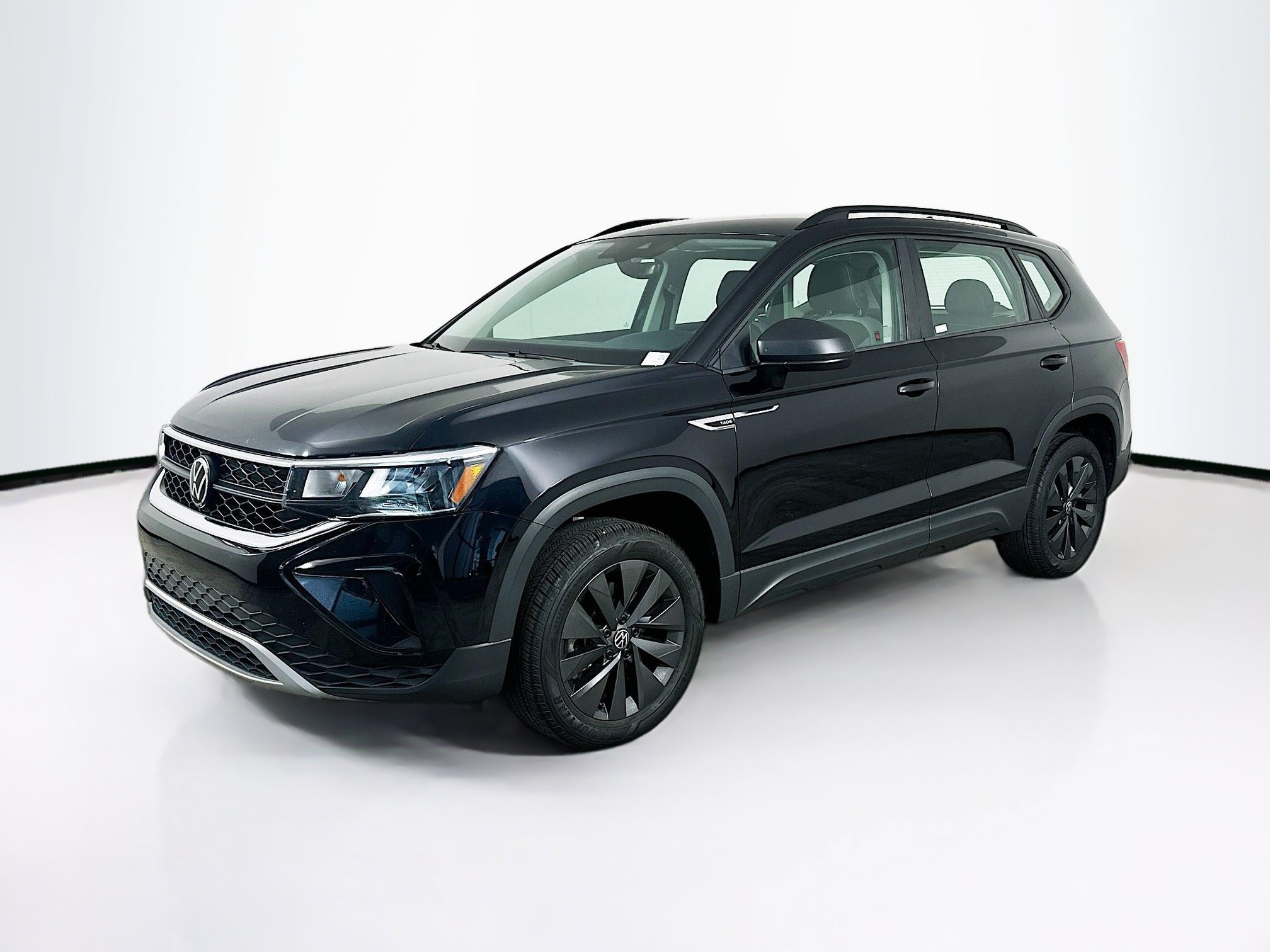 Used 2024 Volkswagen Taos S FWD image 3