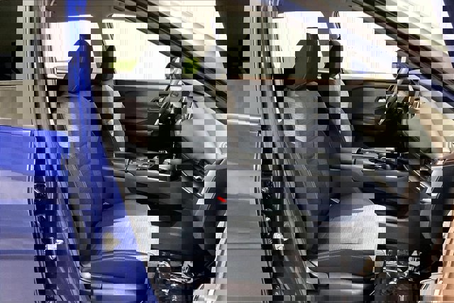 Used 2023 Nissan Rogue SV image 7