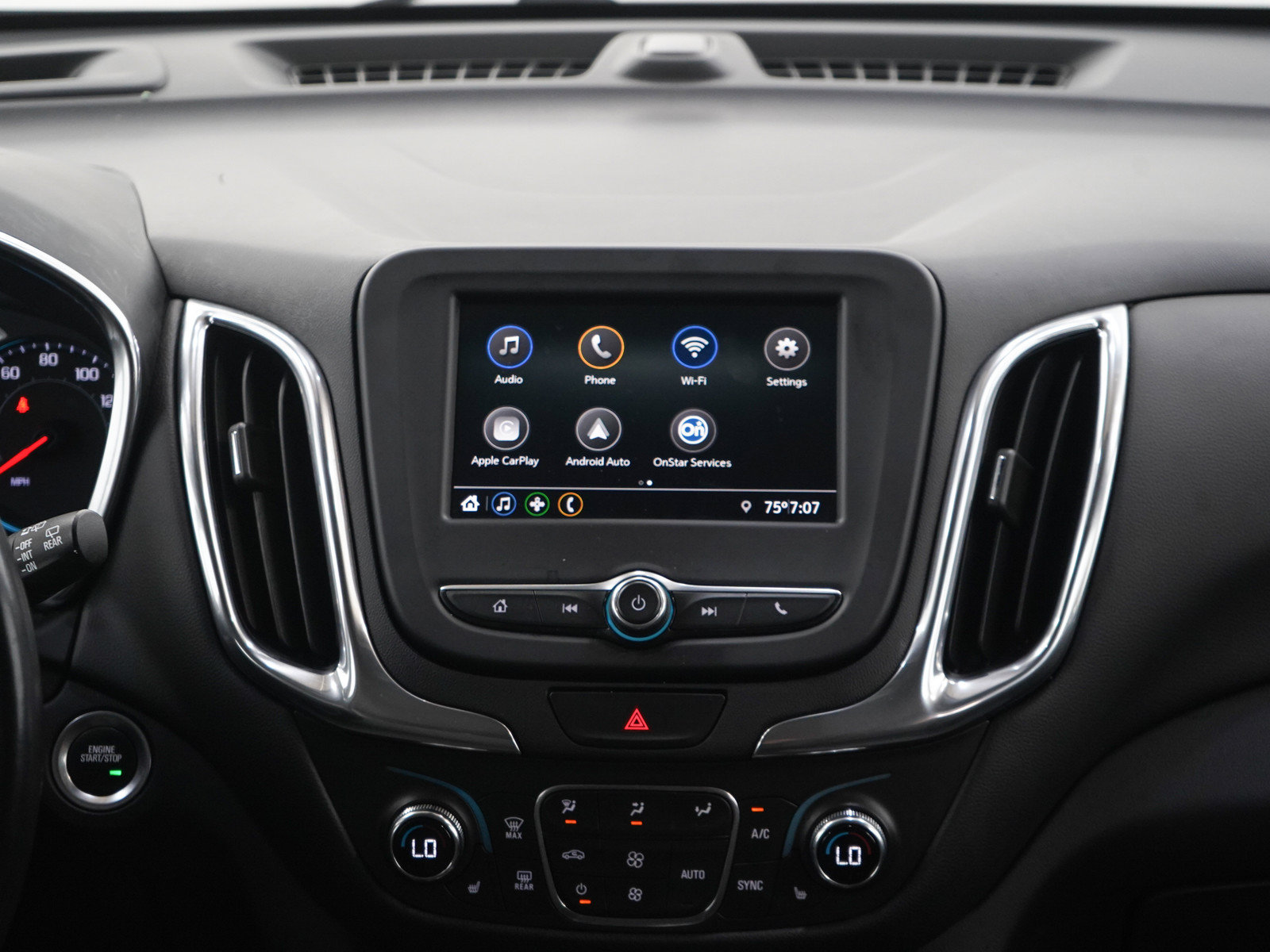 Used 2021 Chevrolet Equinox LT AWD/4WD image 15