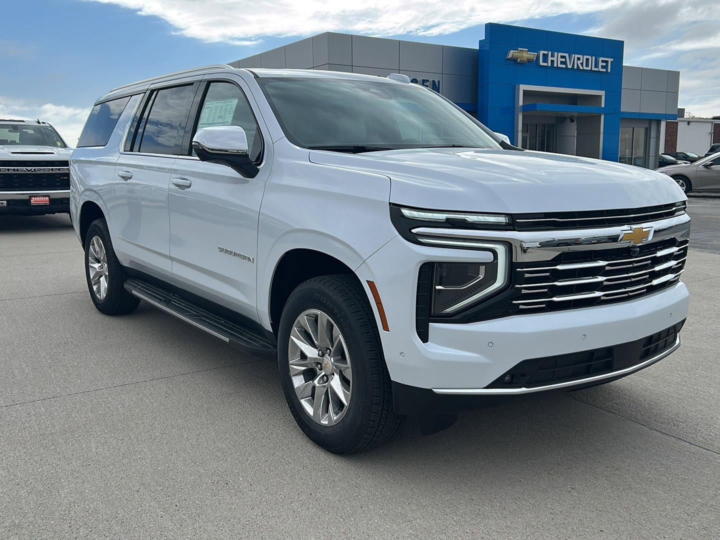 New 2026 Chevrolet Suburban Premier image 4