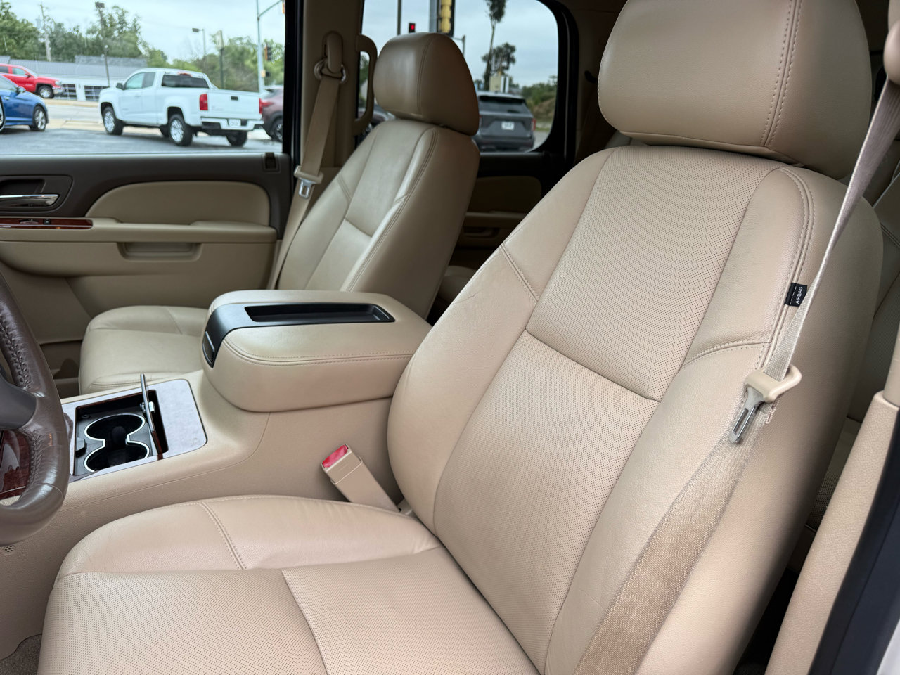 Used 2013 Chevrolet Tahoe LTZ image 12