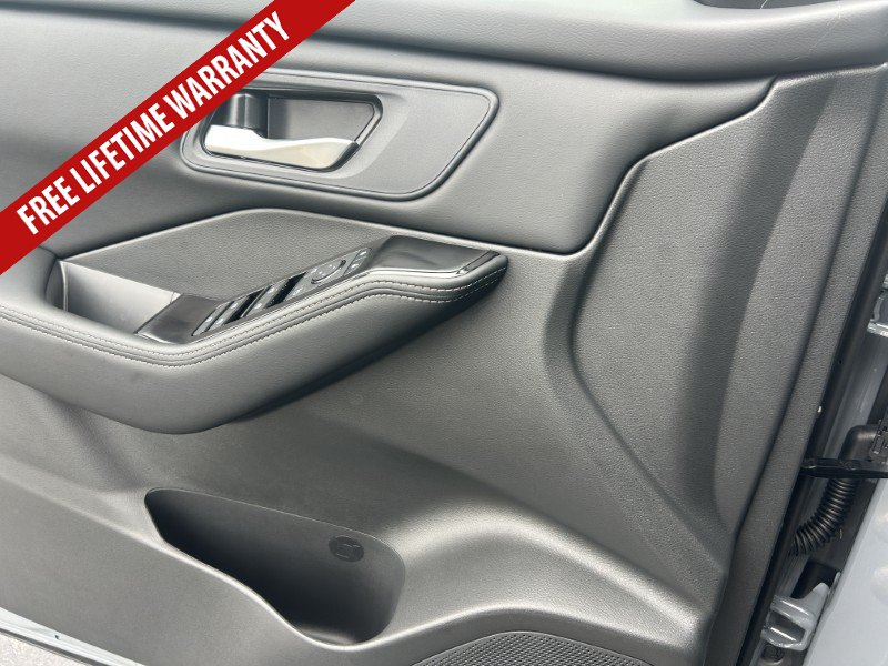 New 2026 Nissan Rogue SV AWD/4WD image 18