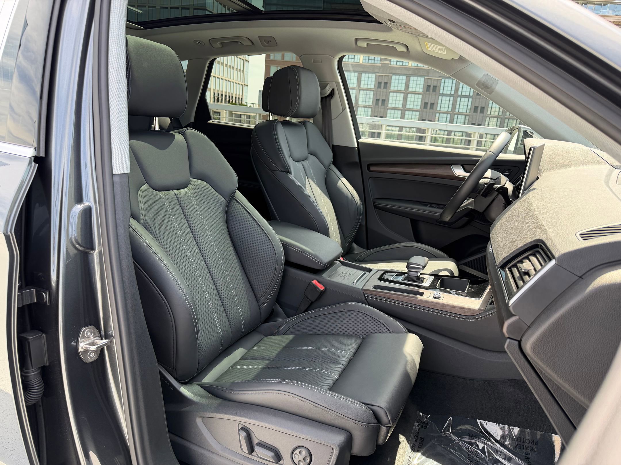 Used 2023 Audi Q5 2.0T Prestige w/ Prestige Package image 13