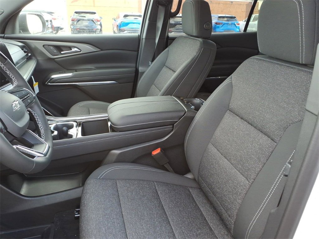 New 2026 Chevrolet Traverse LT w/ Enhanced Driving Package image 4