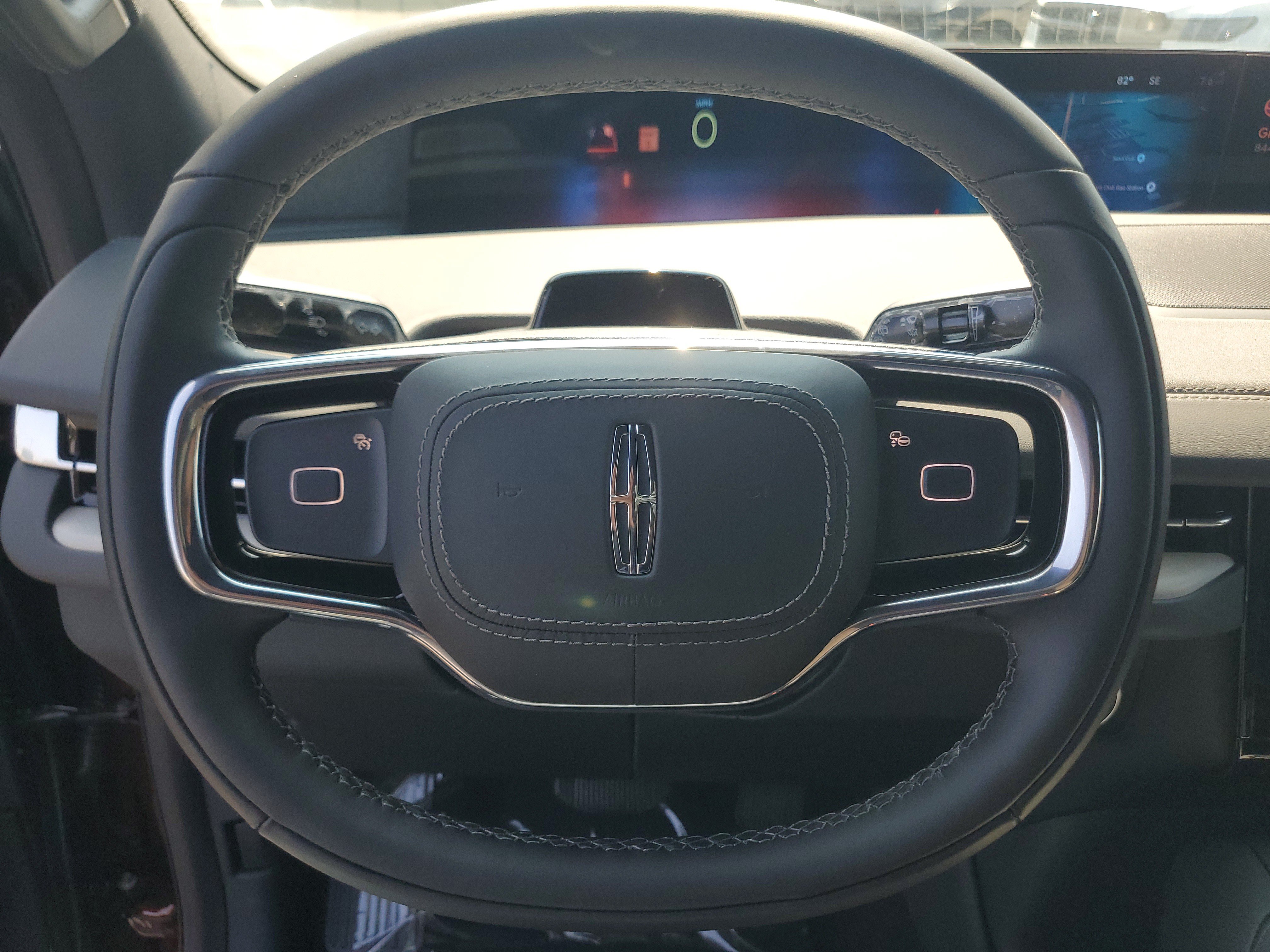 New 2027 Lincoln Navigator Reserve w/ Jet Appearance Package AWD/4WD image 16