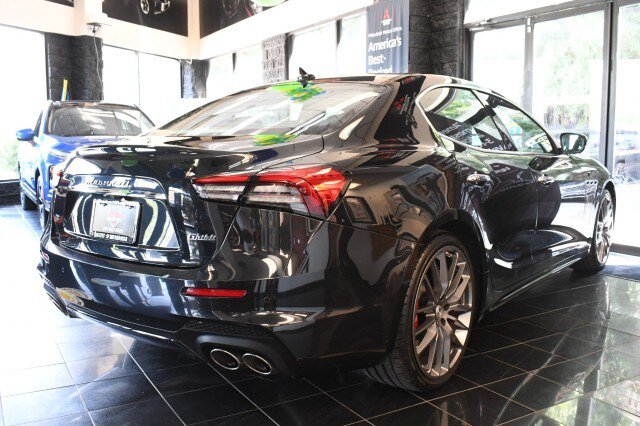 Used 2022 Maserati Ghibli Modena Q4 AWD/4WD image 12