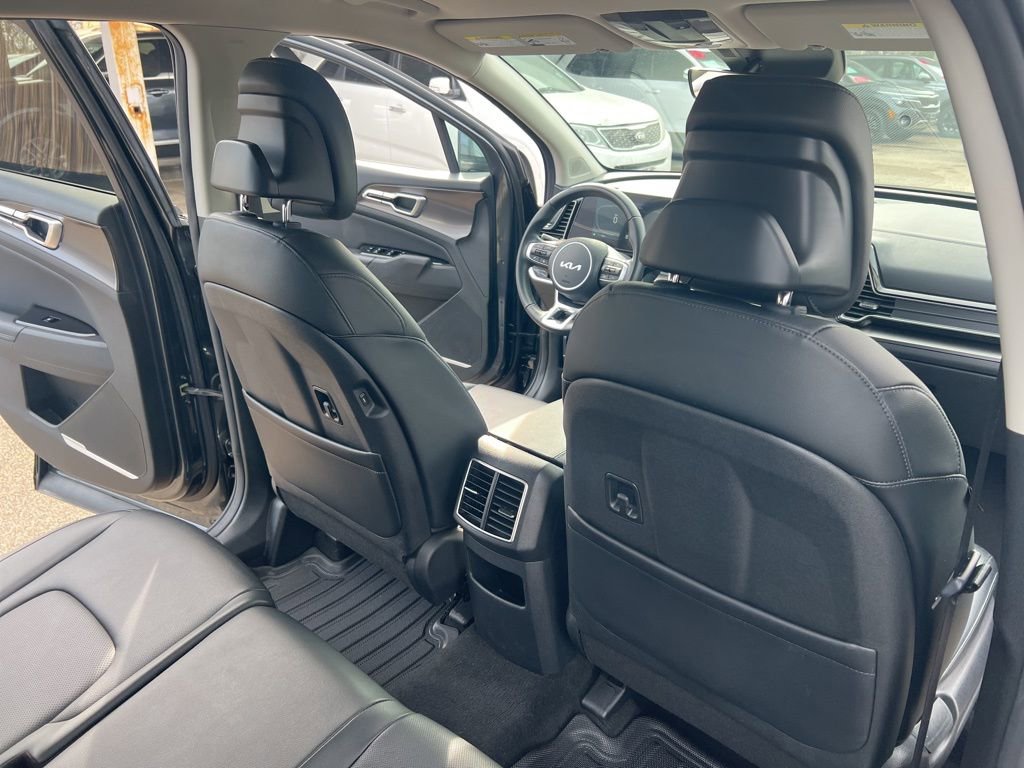 Certified 2024 Kia Sportage EX image 14