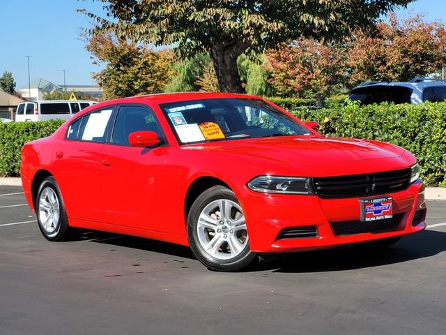 Used 2022 Dodge Charger SXT image 2