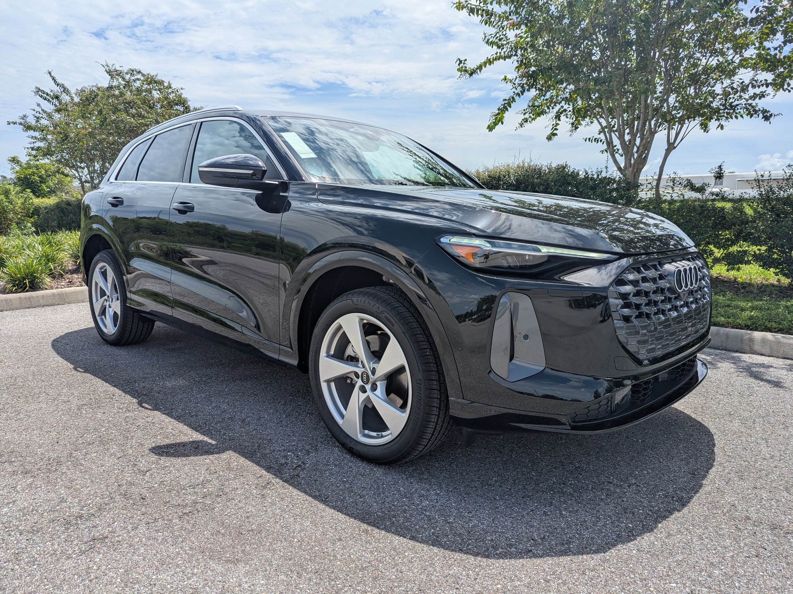 New 2025 Audi Q5 Premium Plus