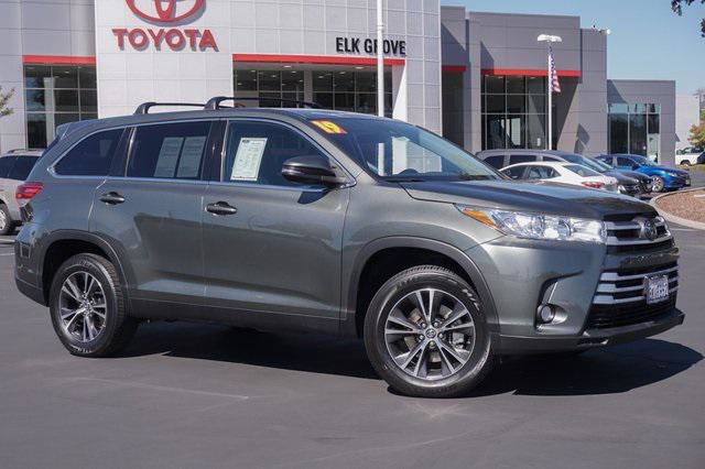 Certified 2019 Toyota Highlander Plus FWD image 6