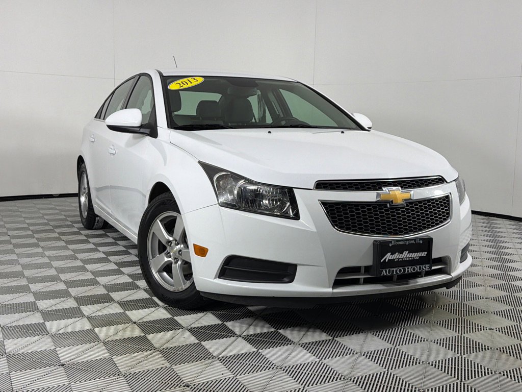 Used 2013 Chevrolet Cruze LT w/ Enhanced Safety Package image 2