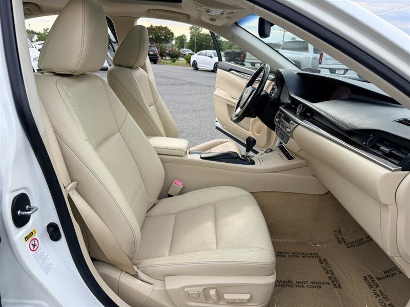 Used 2013 Lexus ES 350 w/ Luxury Pkg FWD image 11