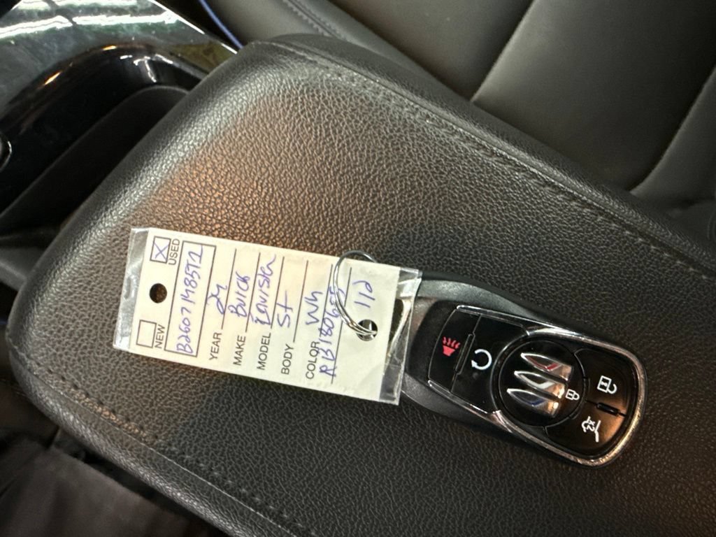 Used 2024 Buick Envista Sport Touring w/ Convenience I Package FWD image 34