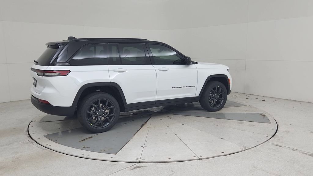 New 2025 Jeep Grand Cherokee Limited image 14